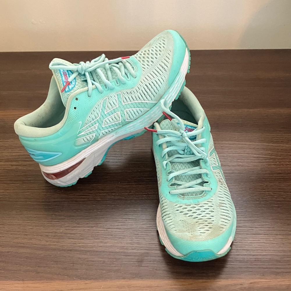 ASICS Cel-Kayano 25 women’s Runners
